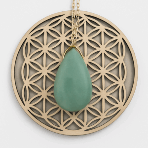 Pendentif forme larme en  Aventurine Verte